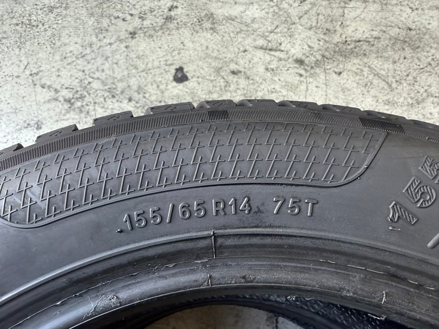 Usato: 2 Gomme 155/65R14 75T Kleber 4 Stagioni 95% residui