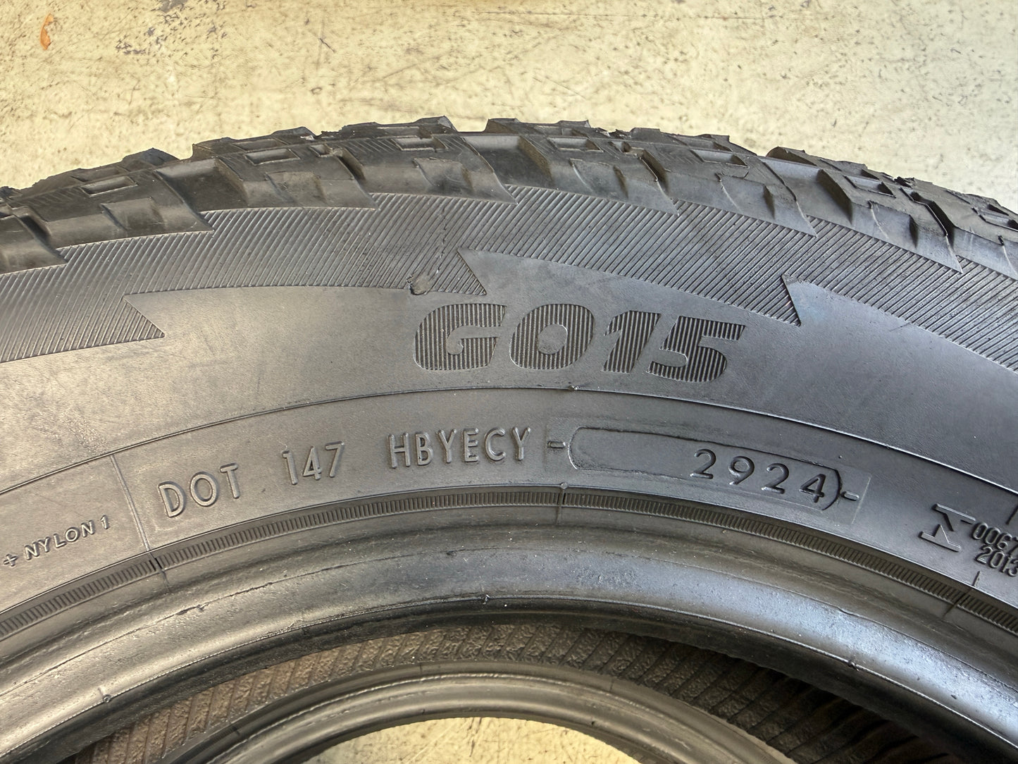 Usato: 2 Pneumatici Yokohama Geolandar A/T G015 215/65R16 98H 4 Stagioni 80% Residui