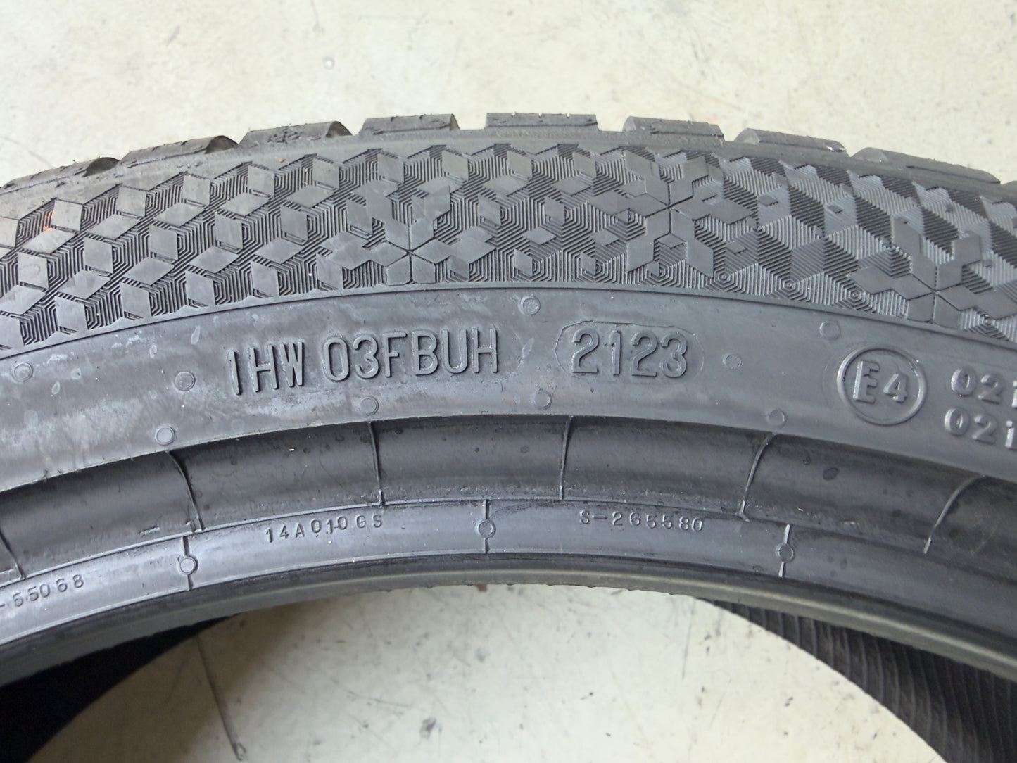 Usato: 4 Pneumatici Continental WinterContact TS 870 P 235/45R20 100W XL Invernali 85% Residui