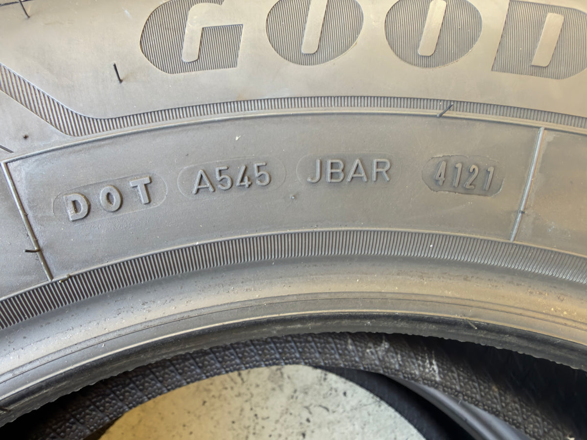 Usato: 2 Pneumatici Goodyear UltraGrip Performance+ 235/60R18 103T Invernali 95% Residui