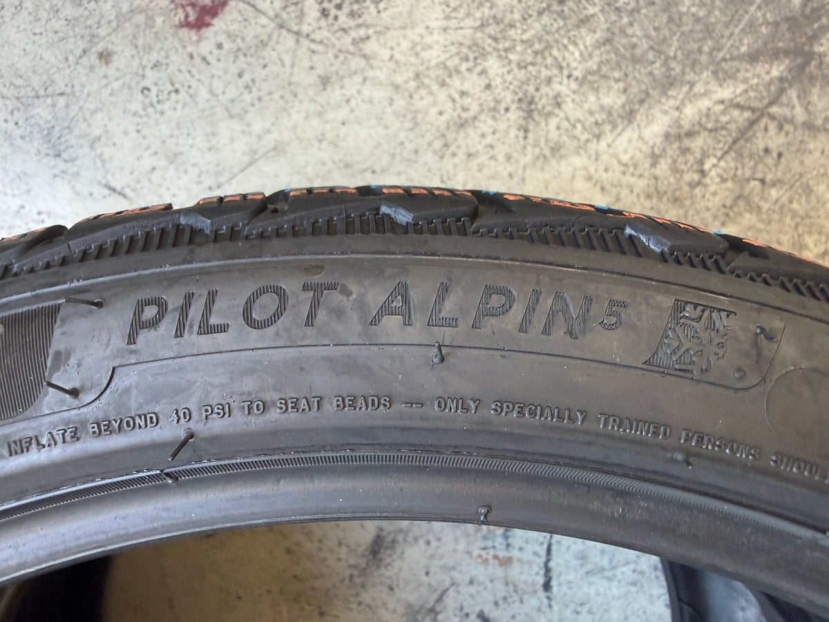 Usato: 2 Pneumatici Michelin Pilot Alpin 5 205/40R18 86V XL Invernali 85% Residui