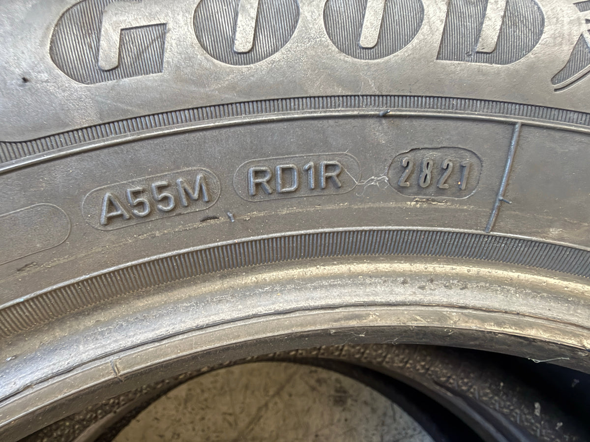 Usato: 2 Pneumatici Goodyear UltraGrip Performance+ 215/60R16 99H XL Invernali 90% Residui