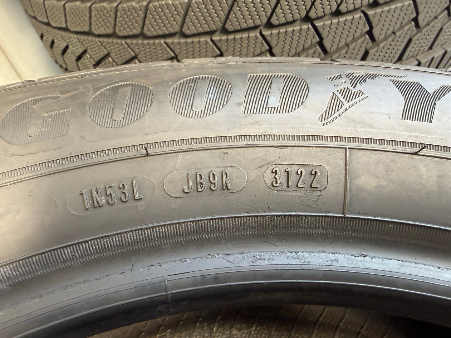 Usato: 4 Pneumatici Goodyear UltraGrip Performance+ SUV 235/55R18 104H Invernali 90% Residui