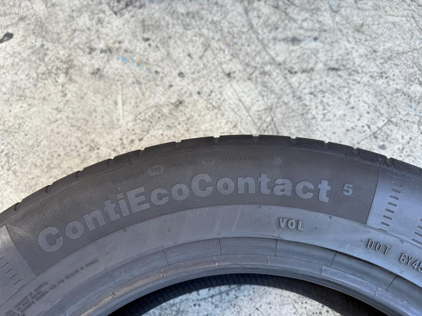 Usato: 4 Gomme 235/60R18 107V XL Continental Estive 90% residui