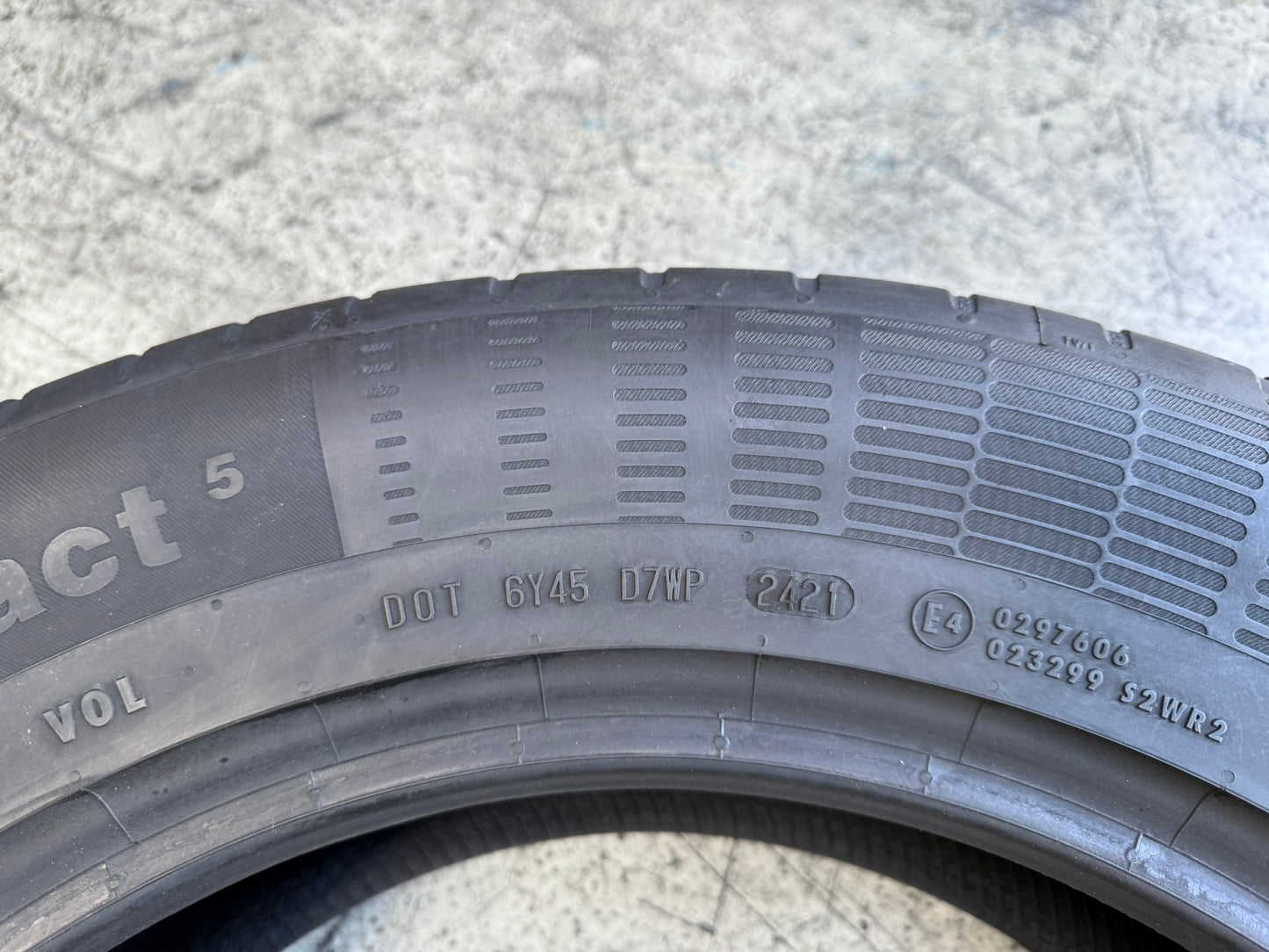 Usato: 4 Gomme 235/60R18 107V XL Continental Estive 90% residui