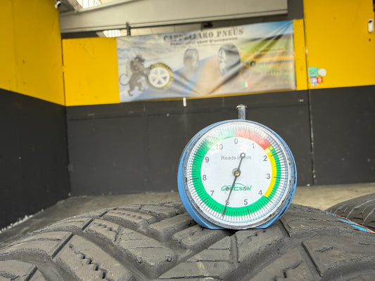 Usato: 4 Pneumatici Hankook 235/55R19 105W XL 4 Stagioni 85% residui