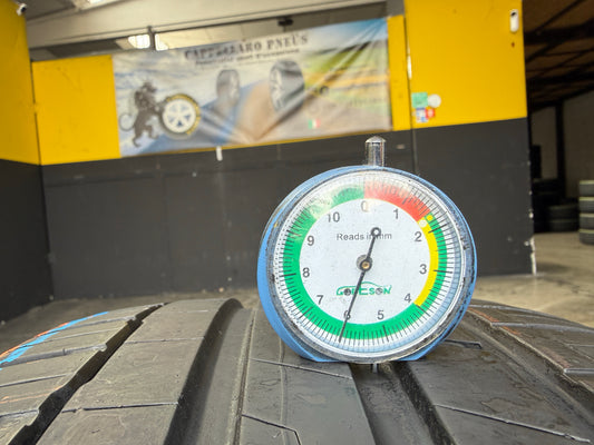 Usato: 2 Pneumatici Hankook 235/50R19 103W XL Estive 85% residui