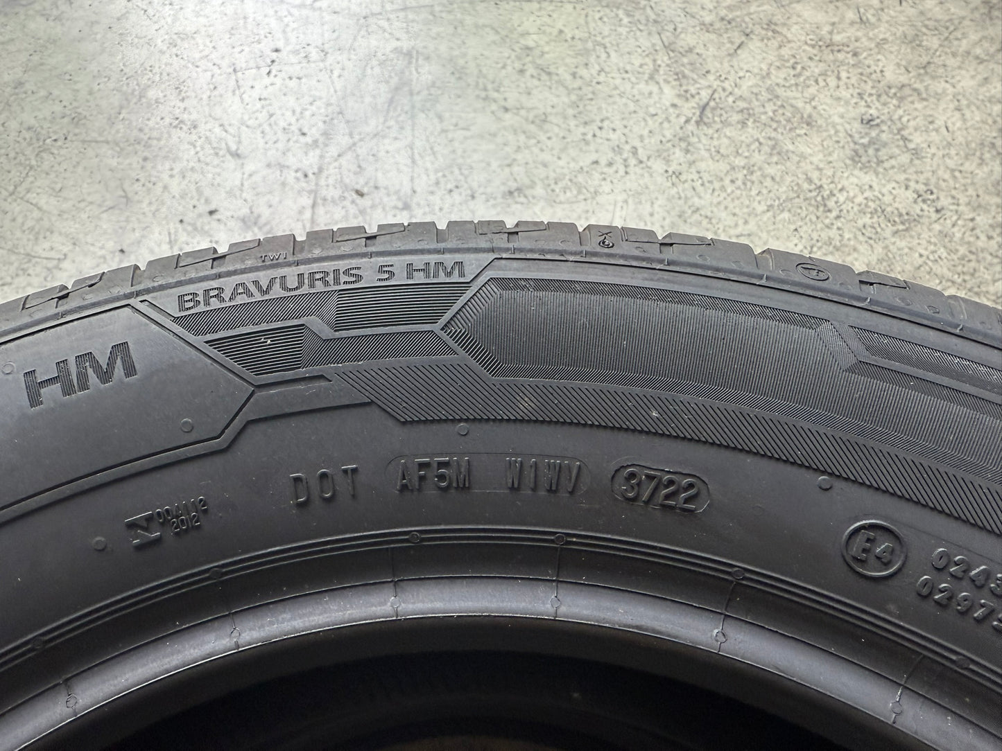 Usato: 2 Gomme 215/60R16 99H XL Barum Estive 85% residui