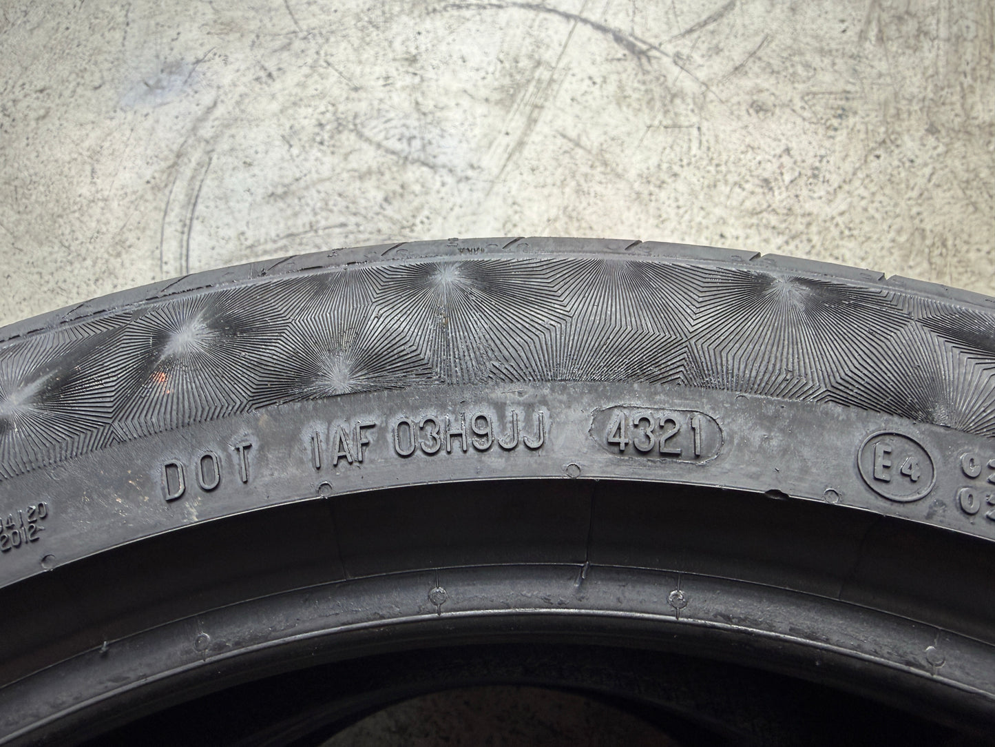 Usato: 2 Pneumatici Continental PremiumContact 6 235/45R18 98Y XL Estivi 80% residui