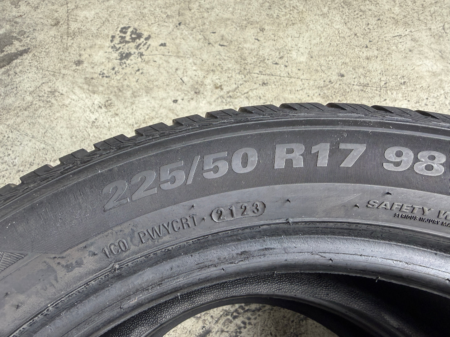 Usato: 2 Pneumatici Kumho Solus 4S HA32 225/50R17 98W XL 4 Stagioni 85% residui