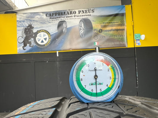 Usato: 2 Gomme 225/60R17 99H Pirelli invernali 80% residui