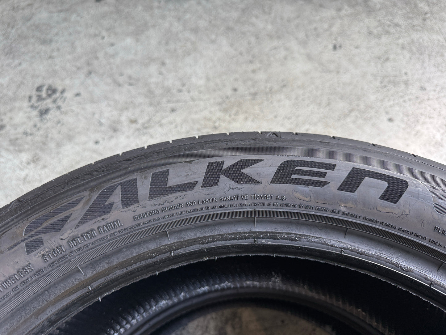 Usato: 2 Pneumatici Falken Azenis FK520 235/50R19 103W XL Estivi 99% residui DOT 2025