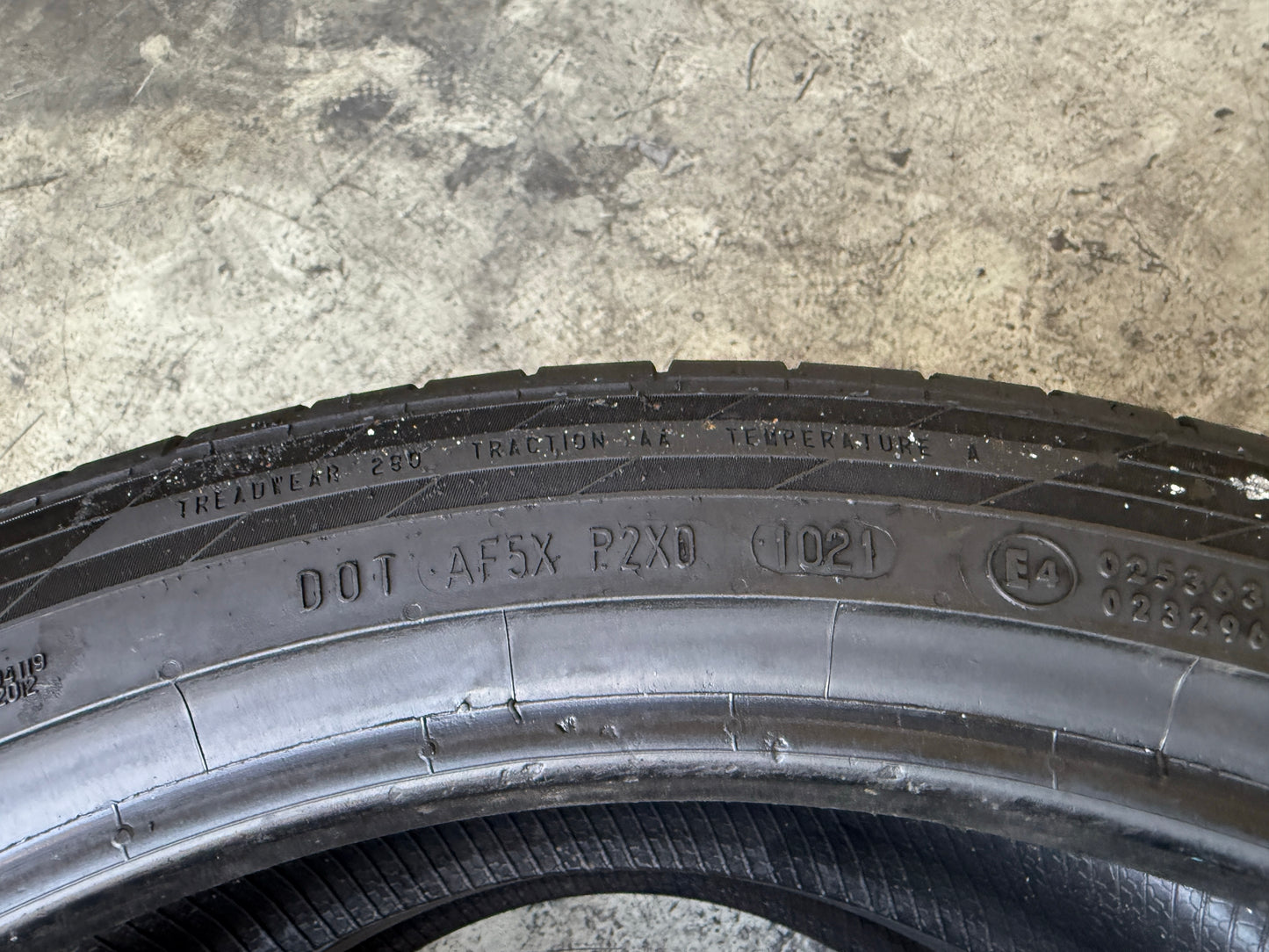 Usato: 2 Pneumatici Continental ContiSportContact 5 245/40R20 99W XL Estivi 90% residui