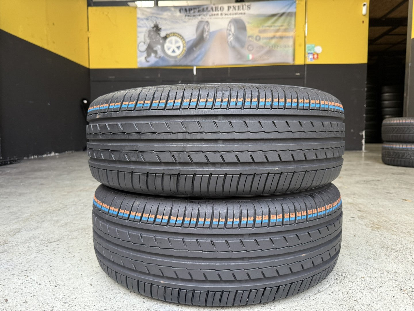Usato: 2 Gomme 215/60R16 99V XL Yokohama Estive 85% residui
