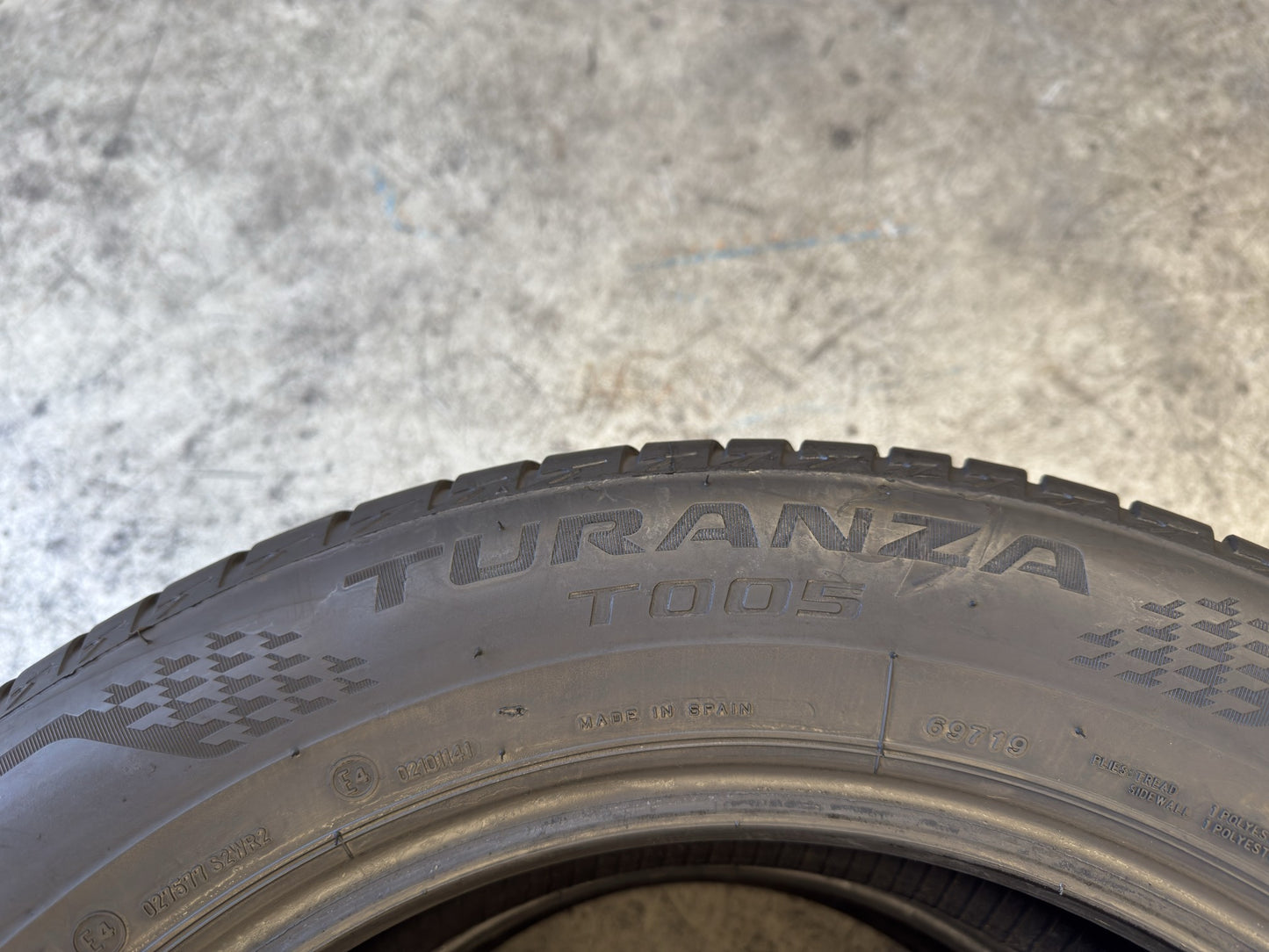 Usato: 2 Gomme 215/60R17 100H XL Bridgestone Turanza T005 90% residui estive