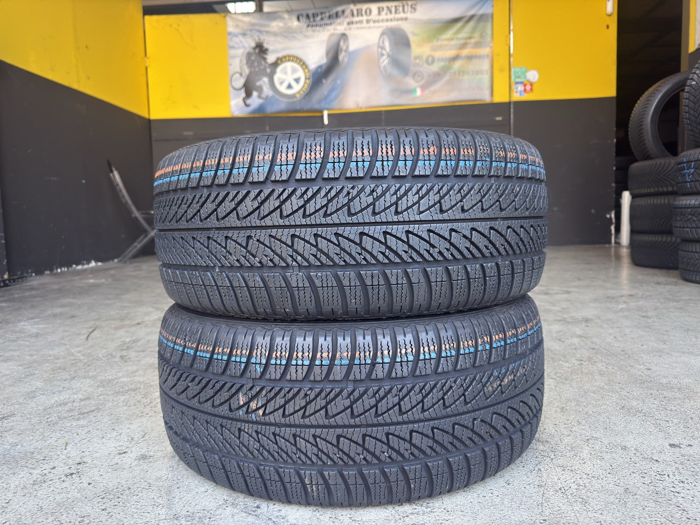 Usato: 2 Gomme 225/40R18 92V XL Goodyear Invernali 90% residui