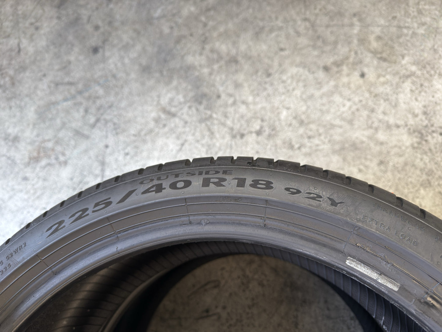 Usato: 2 Gomme 225/40R18 92Y XL Pirelli Estiva 80% residui