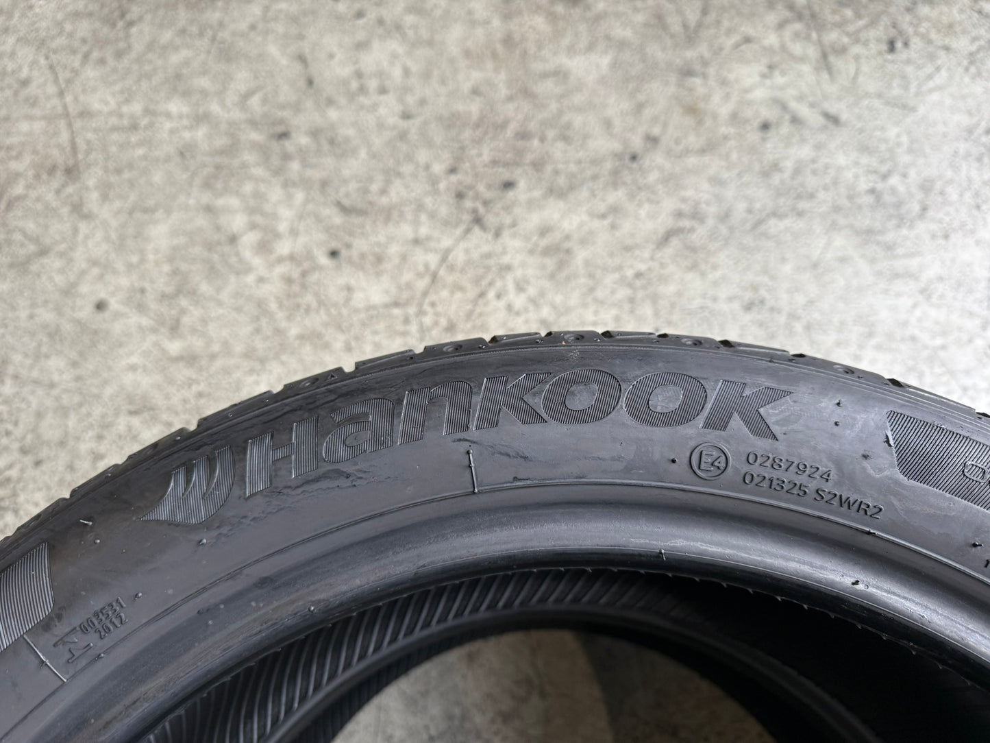 Usato: 2 Gomme 225/45R18 91W Hankook Pneumatici estive 80% residui