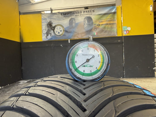 Usato: 2 Pneumatici Kleber Quadraxer 3 195/55R20 95H XL 4 Stagioni 95% Residui