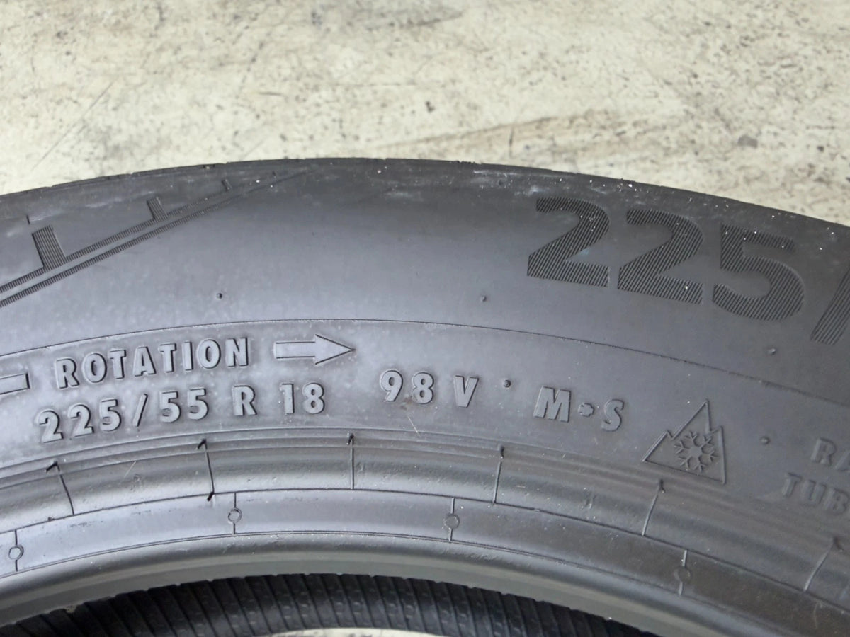 Usato: 2 Pneumatici Continental AllSeasonContact 225/55R18 98V 4 Stagioni 85% Residui