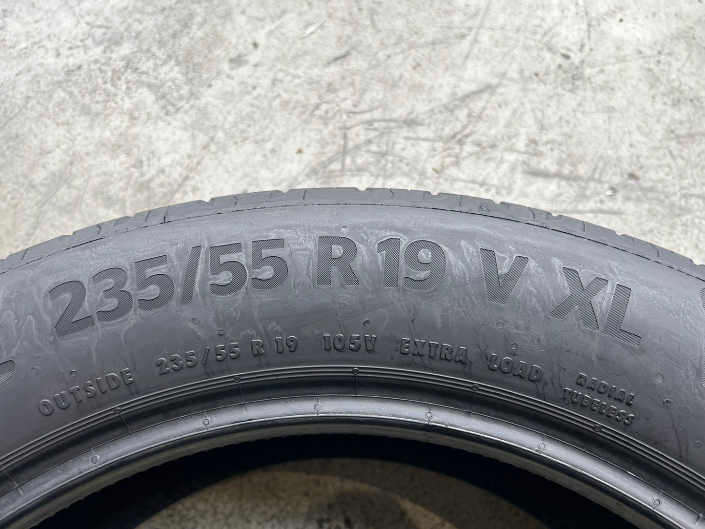 Usato: 4 Gomme 235/55R19 105V XL Continental estive 80% residui