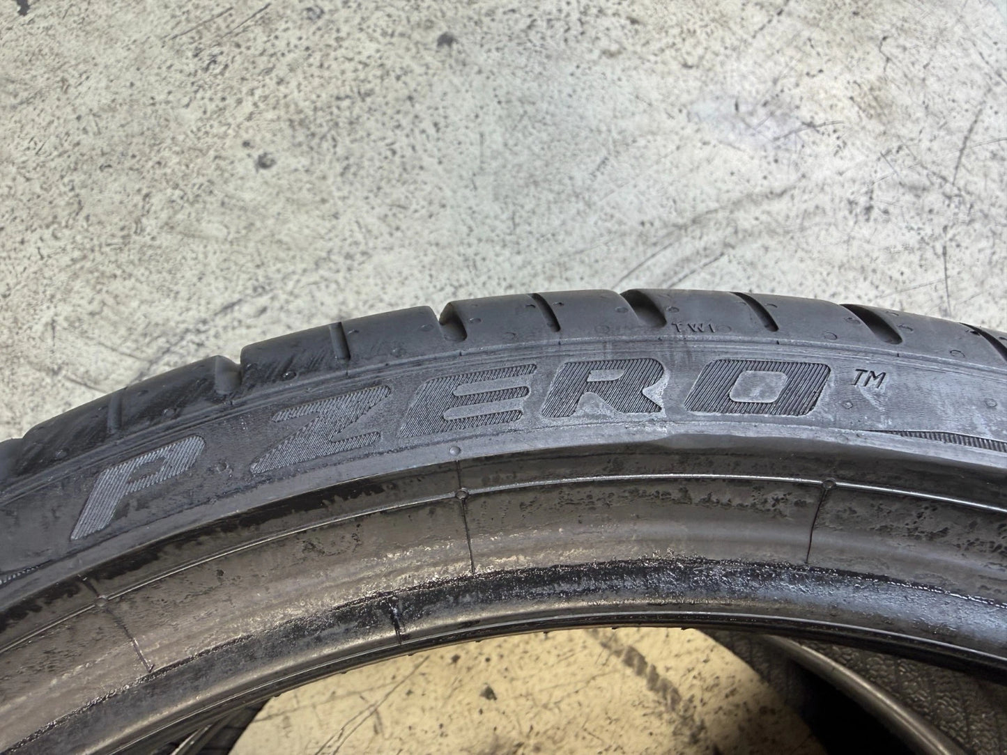 Usato: 2 Pneumatici Pirelli P Zero PZ4 205/40R18 86W XL Estivi 85% residui Runflat