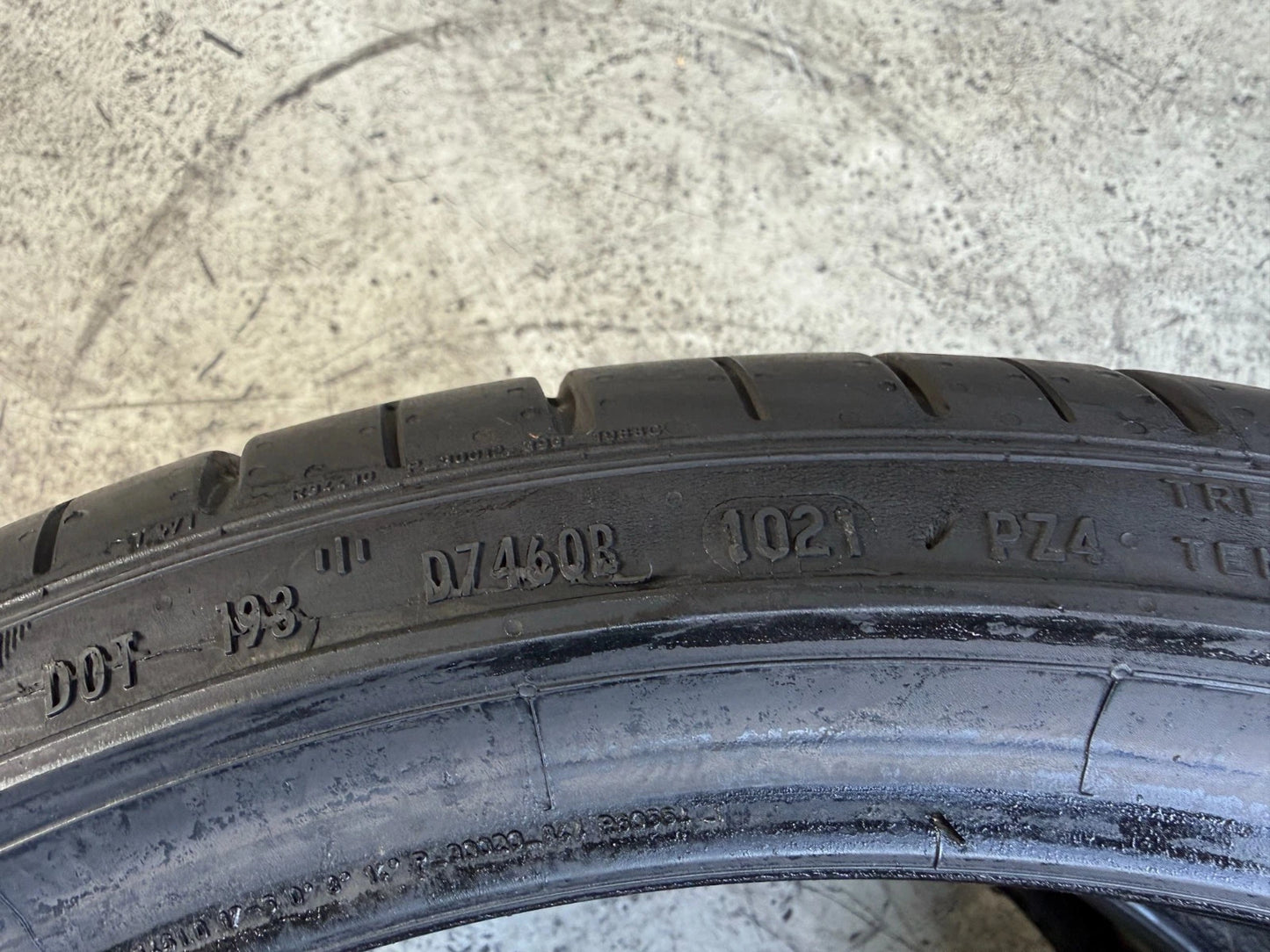 Usato: 2 Pneumatici Pirelli P Zero PZ4 205/40R18 86W XL Estivi 85% residui Runflat