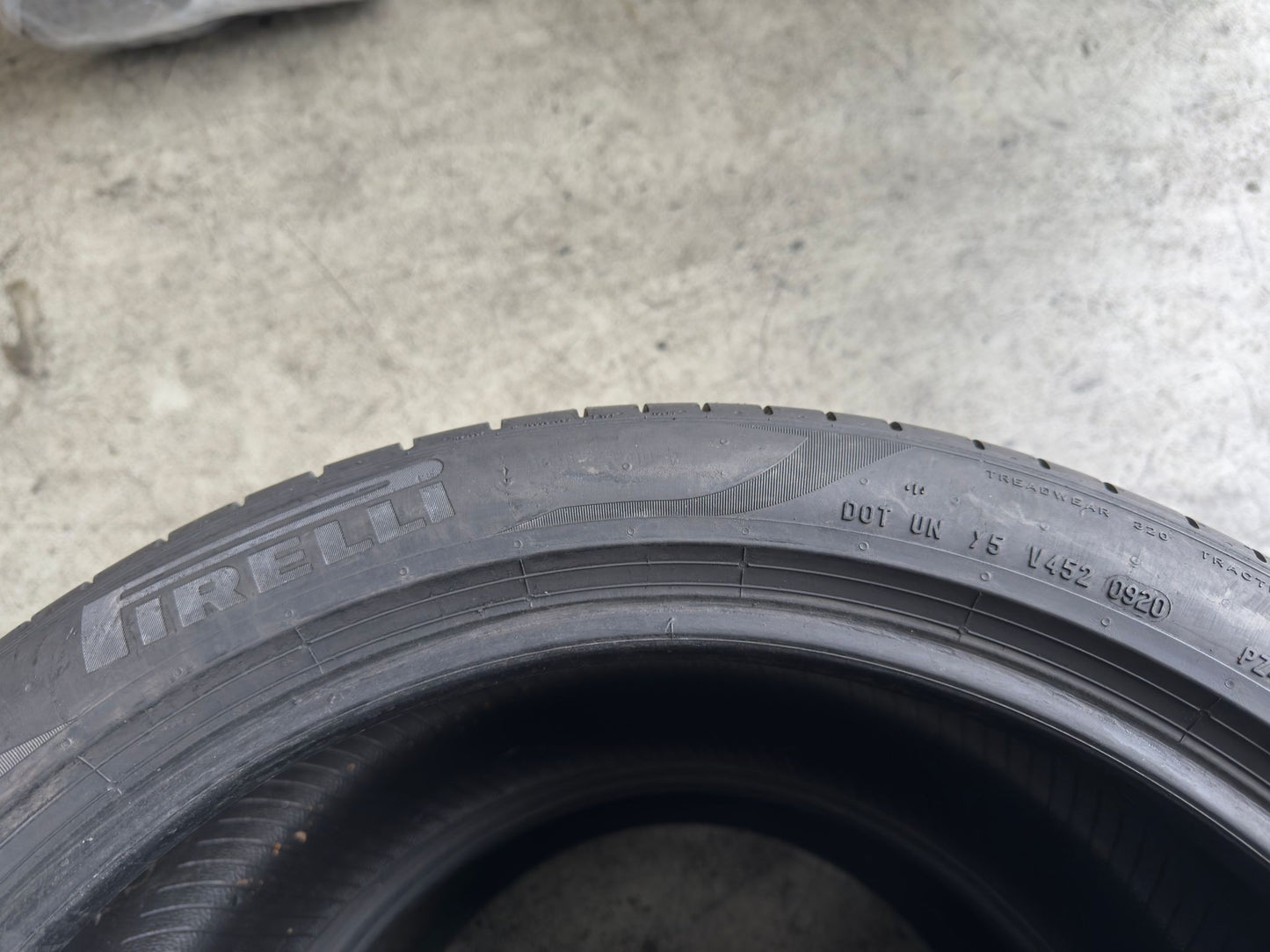 Usato: 2 Gomme 315/35R20 110W XL Pirelli P Zero PZ4 Runflat * 80% residui estive