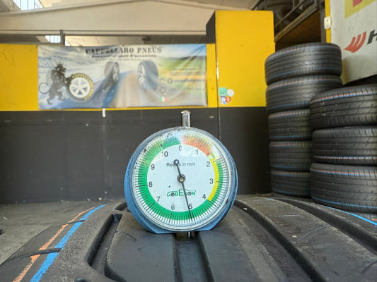 Usato: 2 Gomme 225/45R19 96W XL Dunlop Estive 80% residui