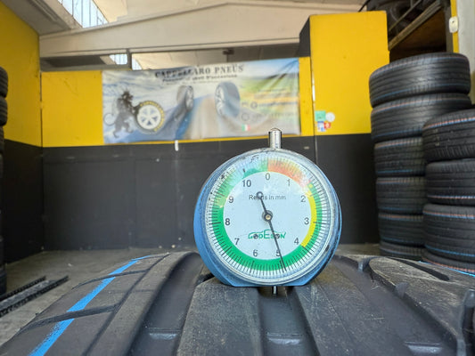 Usato: 2 Gomme 225/45R19 92W Bridgestone RFT Estive 80% residui