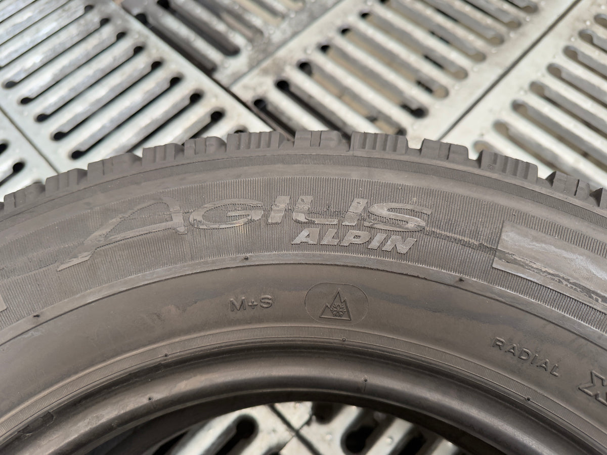 Usato: 4 Pneumatici Michelin Agilis Alpin 235/65R16C 115/113R 8PR Invernali 65% Residui