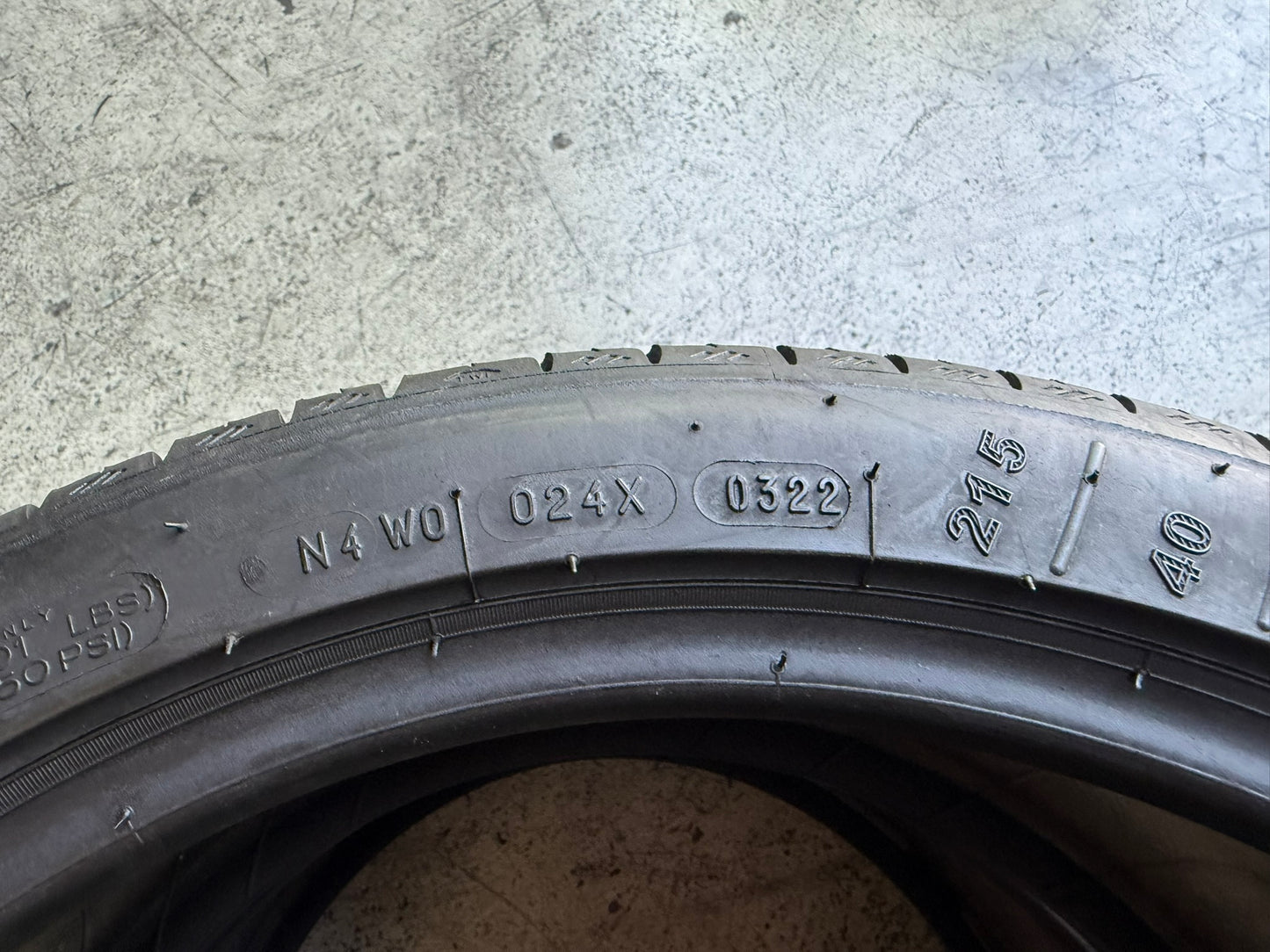 Usato: 2 Gomme 215/40R17 87W XL Kleber Estive 85% residui