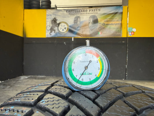 Usato: 4 Pneumatici Bridgestone Blizzak LM005 225/55R18 102V XL Invernali 85% Residui