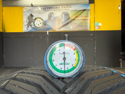 Usato: 2 Pneumatici Michelin CrossClimate 2 245/40R19 98Y XL 4 Stagioni 85% residui