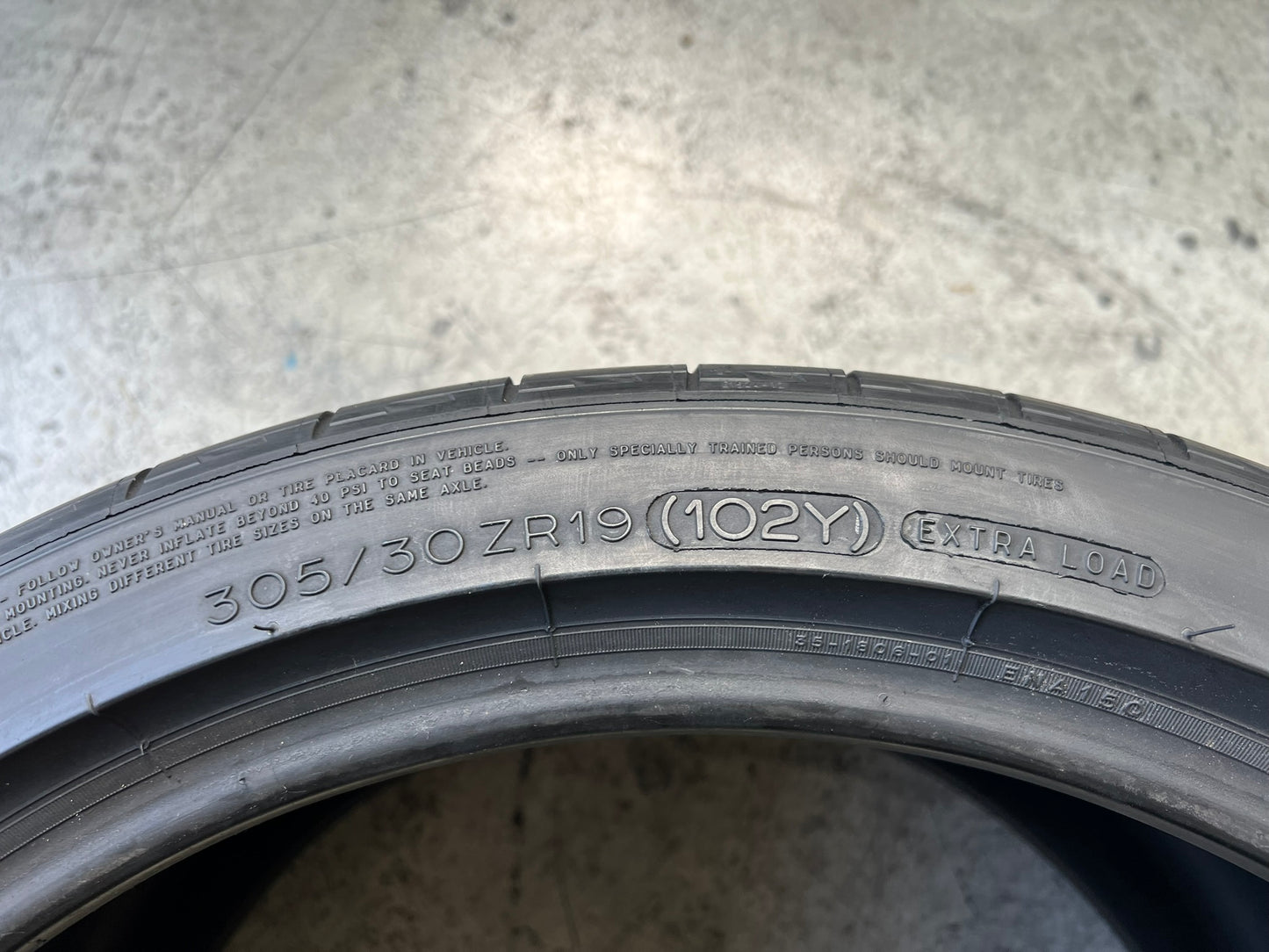 Usato: 01 Pneumatico 305/30R19 102Y Michelin estive 95% residui