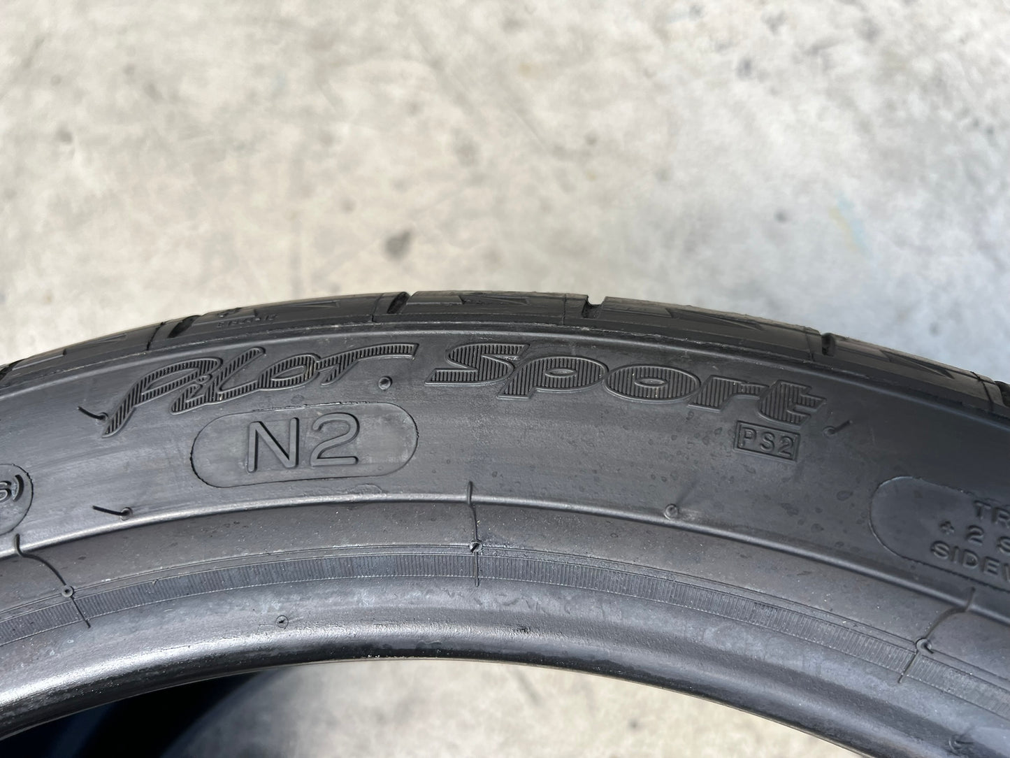 Usato: 01 Pneumatico 305/30R19 102Y Michelin estive 95% residui