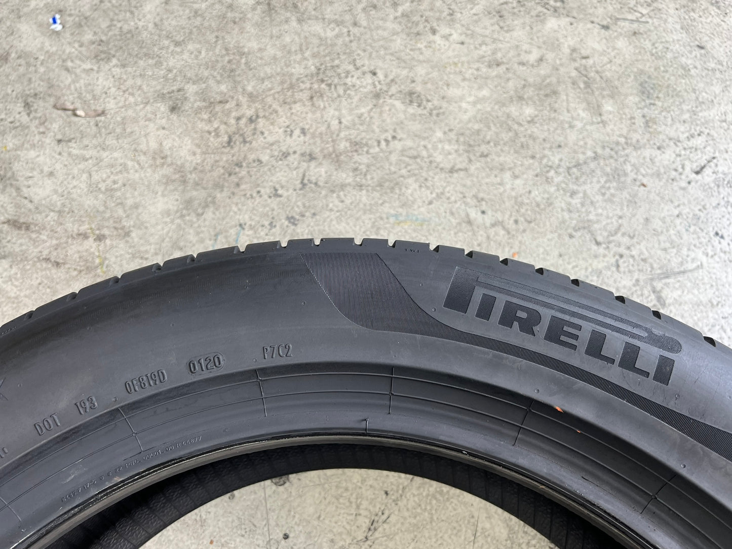 Usato: 01 Pneumatico 245/50R19 Pirelli estive 90% residui