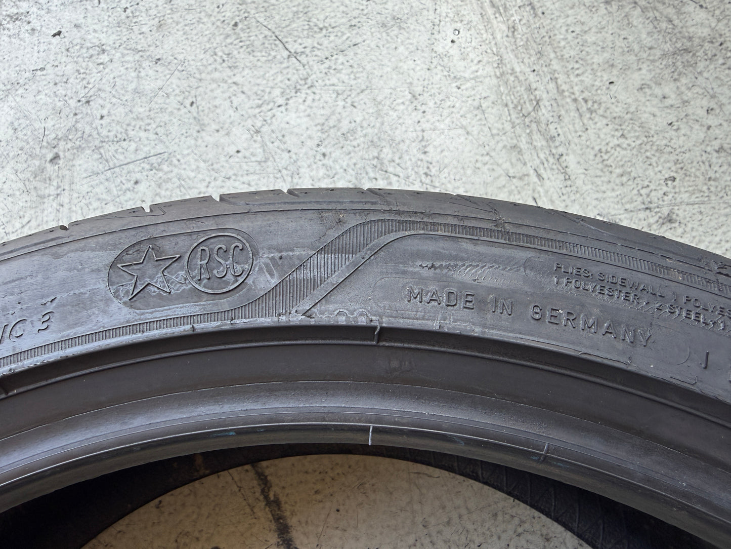 Usato: 4 Pneumatici Goodyear Eagle F1 Asymmetric 3 225/45R19 96W XL Estivi 90% residui Runflat