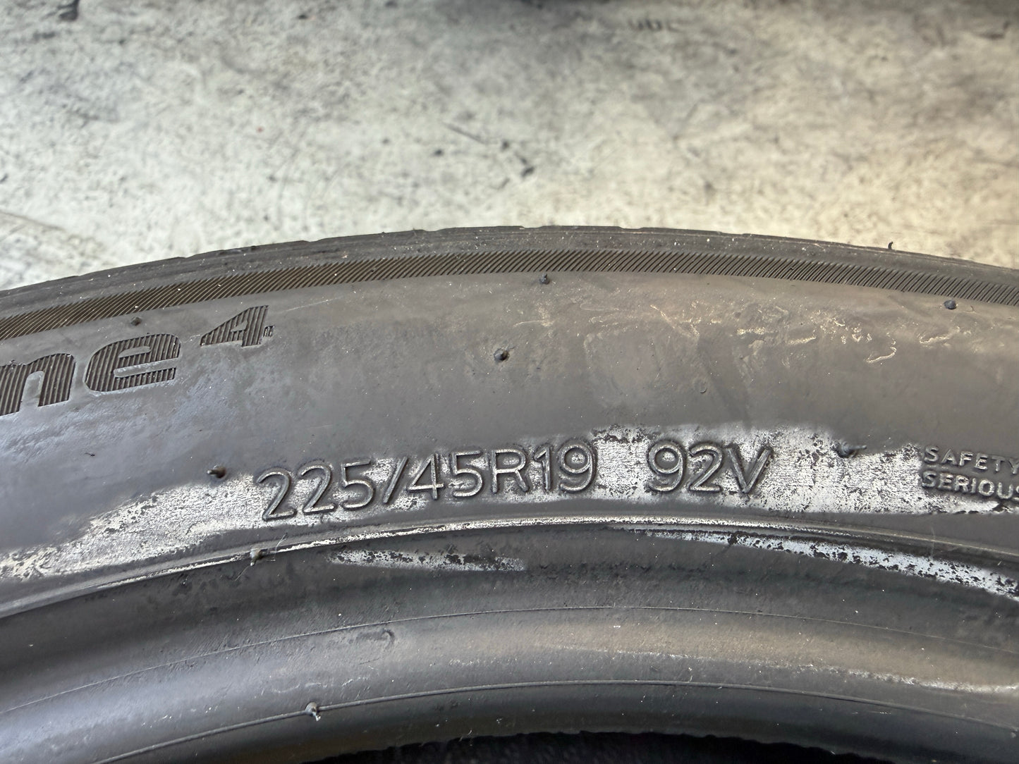 Usato: 2 Pneumatici Hankook Ventus Prime 4 225/45R19 92V Estivi 90% residui