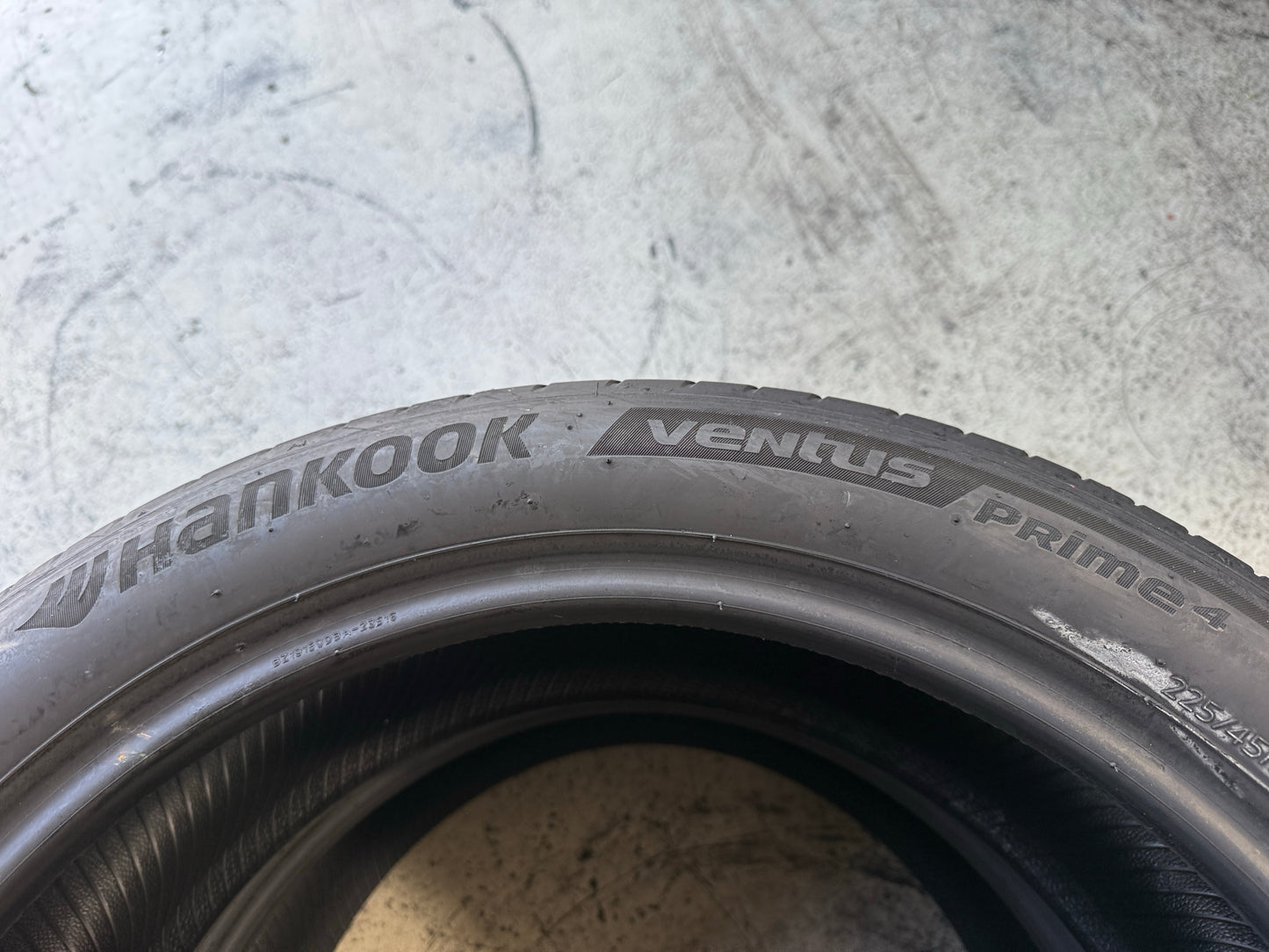 Usato: 2 Pneumatici Hankook Ventus Prime 4 225/45R19 92V Estivi 90% residui
