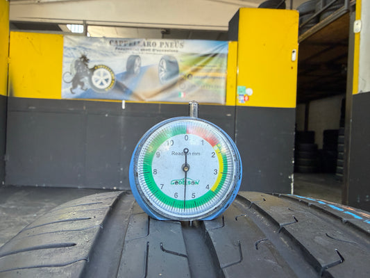 Usato: 2 Pneumatici Continental EcoContact 6 235/50R19 99W Estivi 90% residui