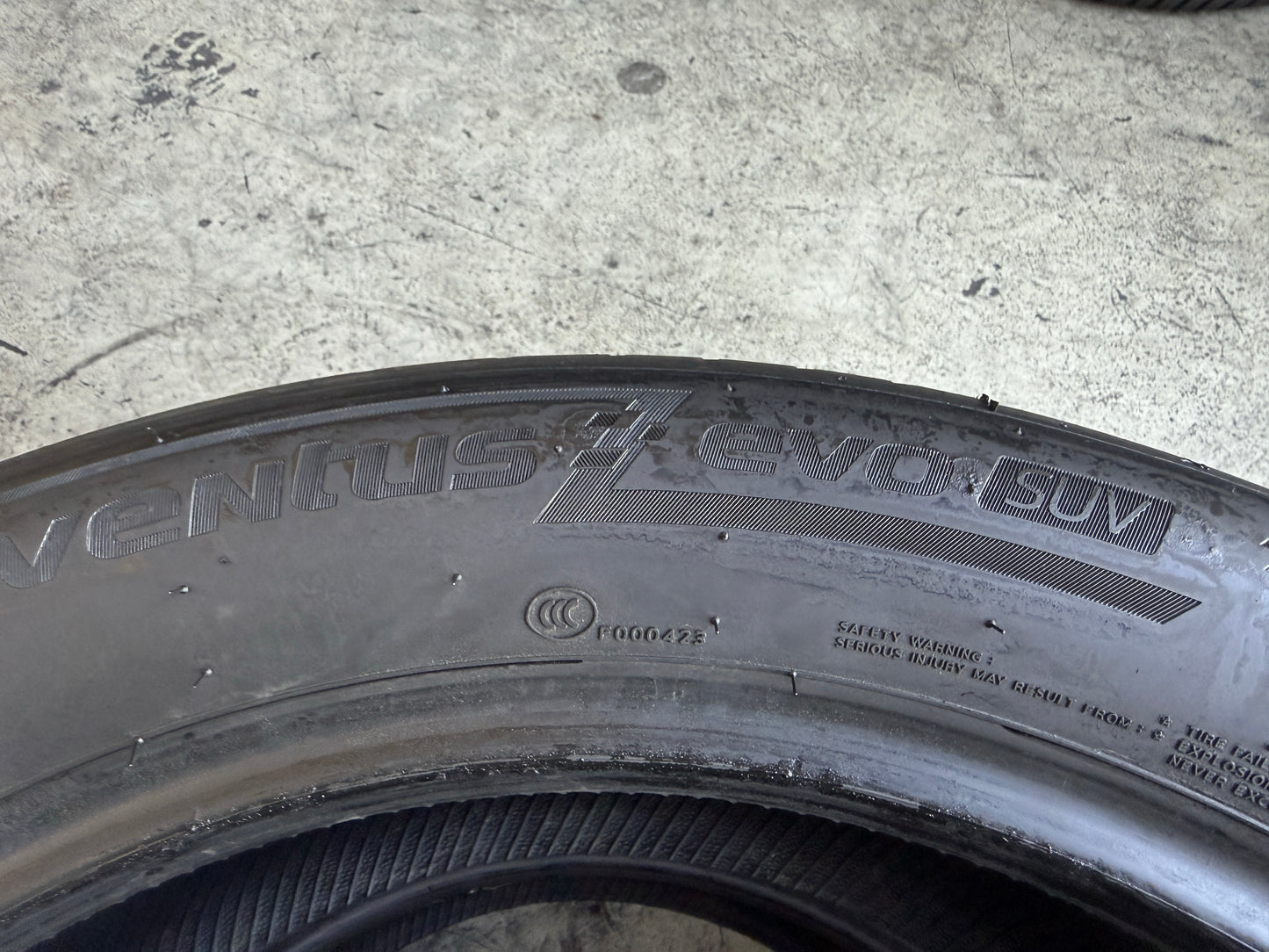 Usato: 2 Pneumatici Hankook Ventus Evo SUV 235/50R19 99V Estivi 90% residui