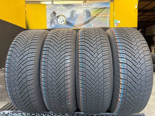 Usato: 4 Pneumatici Continental AllSeasonContact 215/60R17 96H 4 Stagioni 85% residui