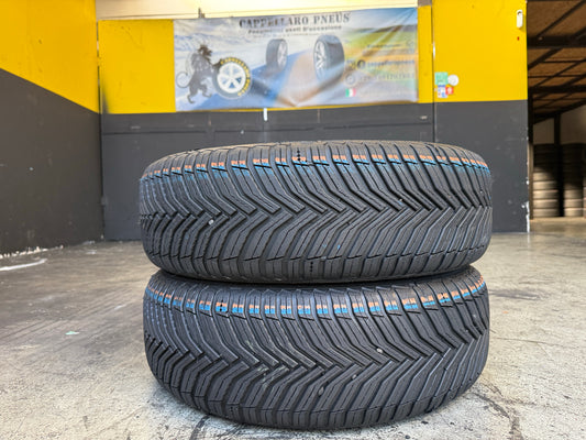 Usato: 2 Pneumatici Michelin CrossClimate 2 215/60R17 96H 4 Stagioni 100% residui DOT 2025