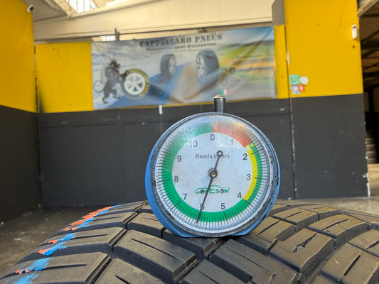 Usato: 2 Pneumatici Continental AllSeasonContact 2 225/45R19 96W XL 4 Stagioni 85% residui