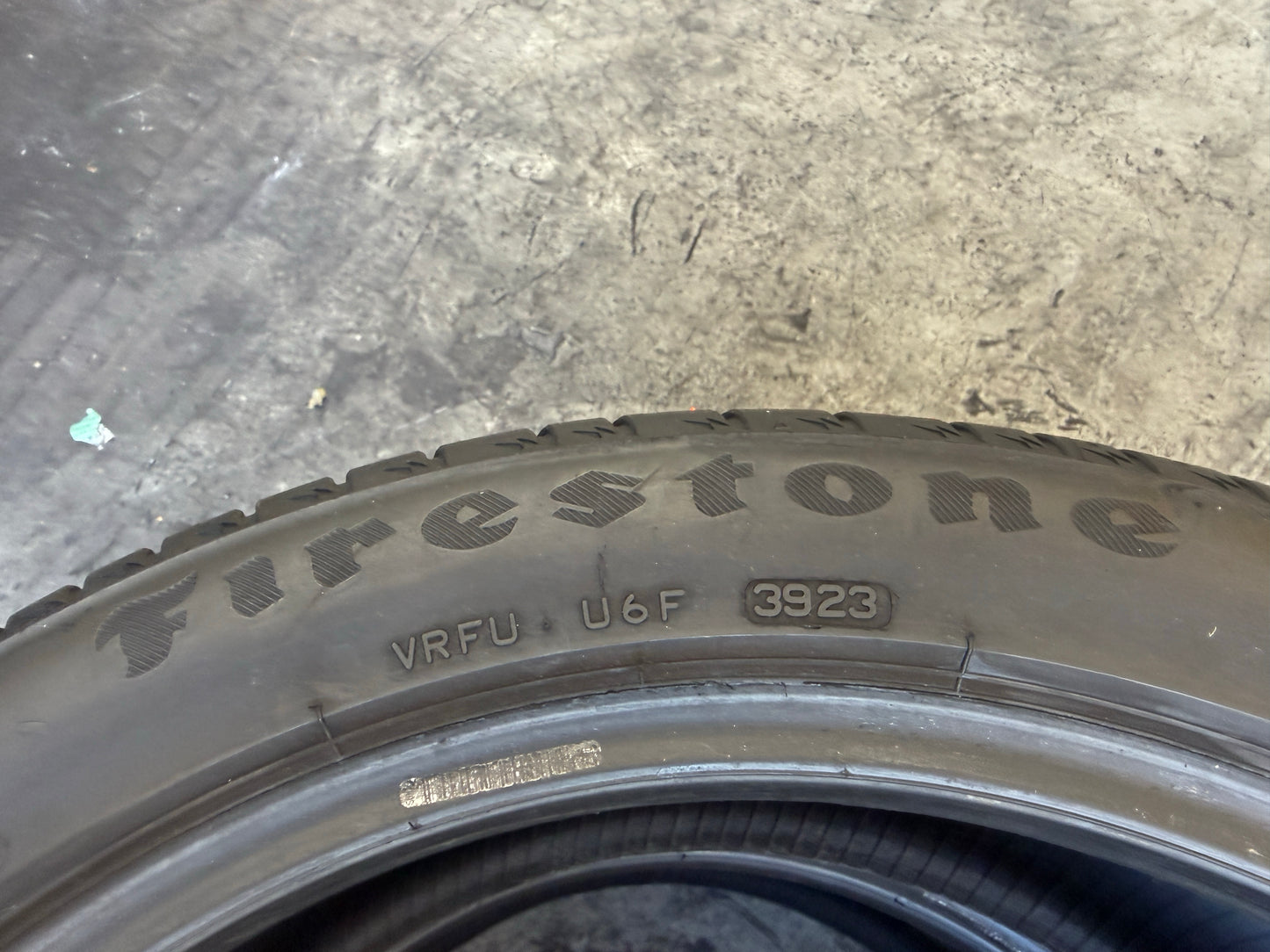 Usato: 2 Pneumatici Firestone Roadhawk 235/45R18 98Y XL Estivi 90% residui