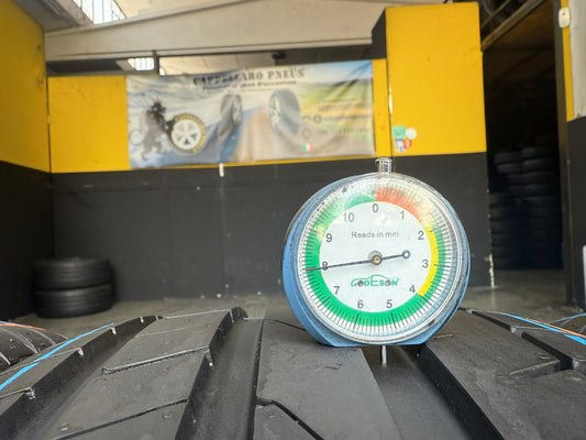 Usato: 4 Gomme 245/45R19 98W Starmaxx Estiva Runflat Demo 100% residui