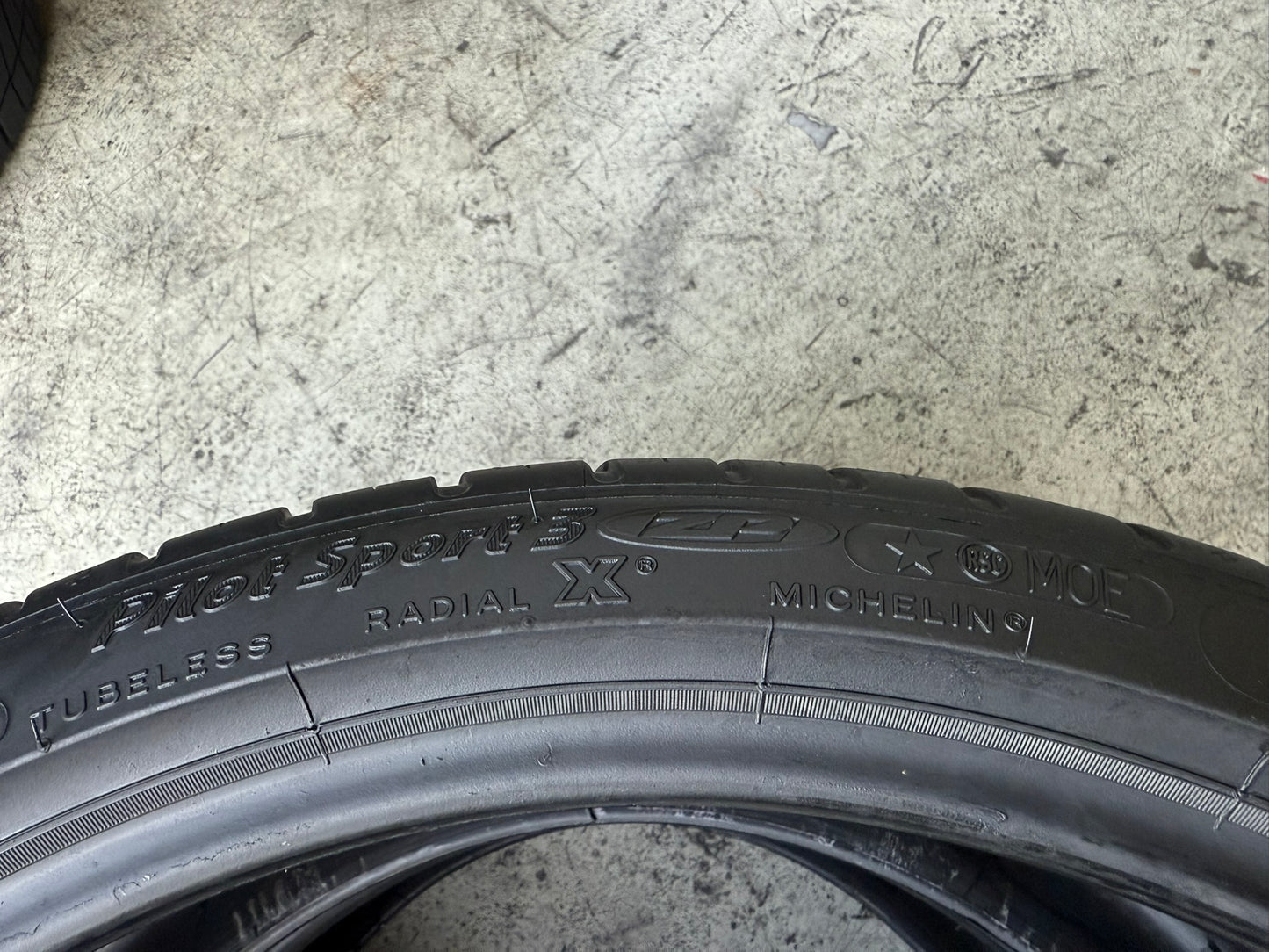 Usato: 2 Gomme 275/30R20 97Y XL Michelin Estiva 85% residui