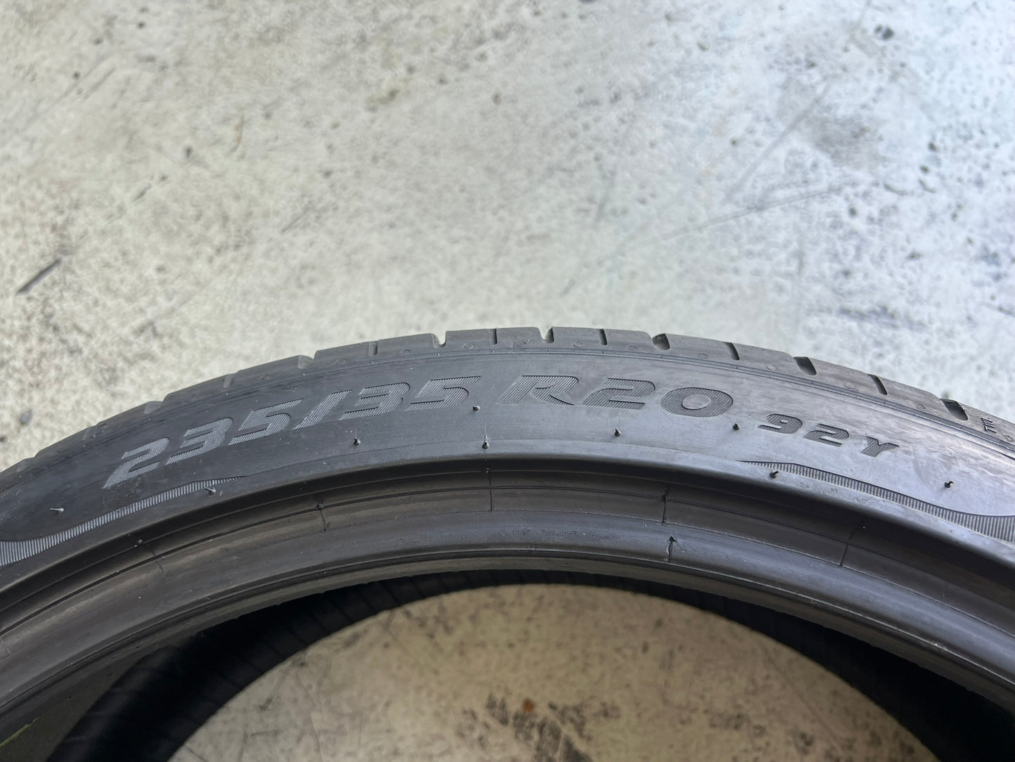 Usato: 1 Gomma 255/35R20 97Y XL Pirelli Pzero PZ4 TO estivo 95% residui