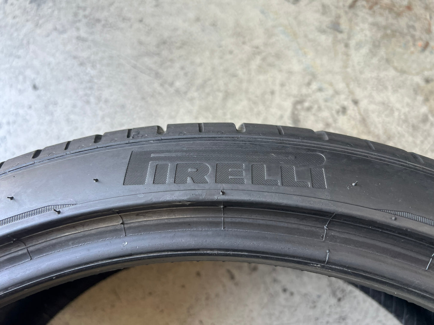 Usato: 1 Gomma 255/35R20 97Y XL Pirelli Pzero PZ4 TO estivo 95% residui